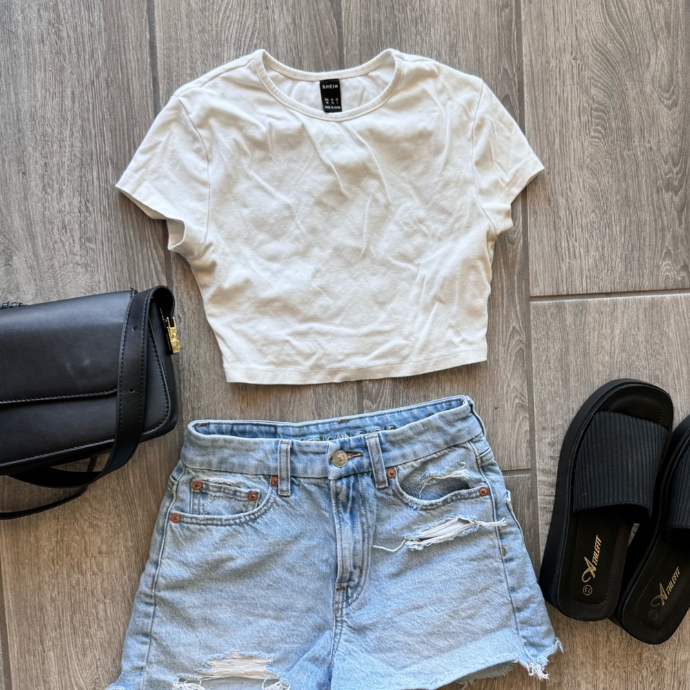 White Cropped Tee